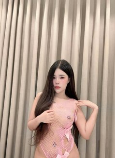 Emmy - masseuse in Riyadh Photo 5 of 8