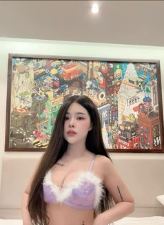 Emmy - masseuse in Riyadh Photo 6 of 8