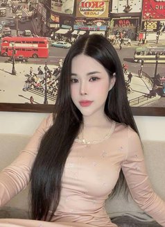 Emmy - masseuse in Riyadh Photo 8 of 8