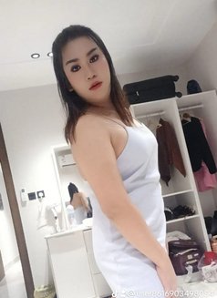 Emmy - Transsexual escort in Khobar Photo 5 of 6