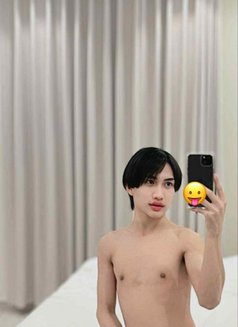 Emmy - Transsexual escort in Muscat Photo 5 of 7