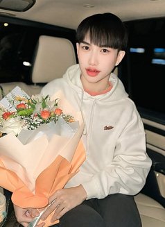 Emmy - Transsexual escort in Muscat Photo 7 of 10