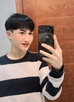 Emmy - Transsexual escort in Muscat Photo 8 of 10