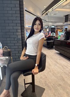 Emmy - masseuse in Pattaya Photo 1 of 1