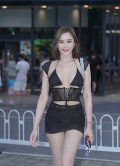 Emmykymm In Bangkok classy girl - escort in Bangkok Photo 7 of 17