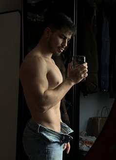 Emperor Xl - Male escort in İstanbul Photo 3 of 19