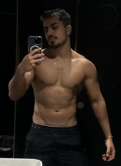 Emperor Xl - Male escort in İstanbul Photo 5 of 19