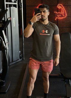 Emperor Xl - Male escort in İstanbul Photo 11 of 19