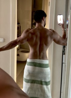 Emperor Xl - Male escort in İstanbul Photo 14 of 19