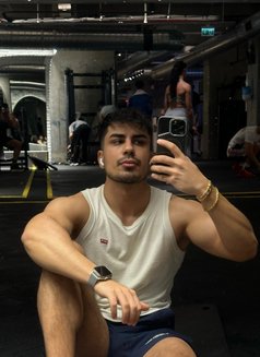 Emperor Xl - Male escort in İstanbul Photo 17 of 19