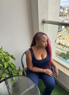 Empress - puta in Nairobi Photo 2 of 2