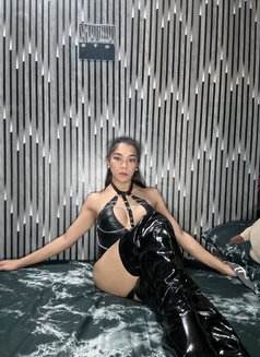 EmpressMaxima FULLYFUNCTIONAL - Transsexual escort in Makati City Photo 25 of 26