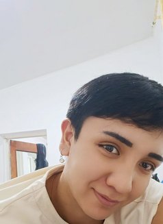 Emran - Male escort in İstanbul Photo 1 of 5