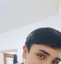 Emran - Male escort in İstanbul