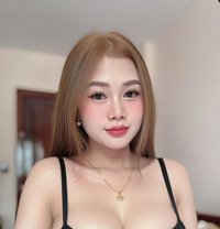 Emy - escort in Ajmān