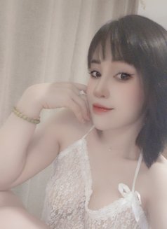 Emy - escort in Muscat Photo 3 of 6