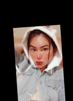 Emz Emz - Transsexual escort in Ajmān Photo 2 of 4