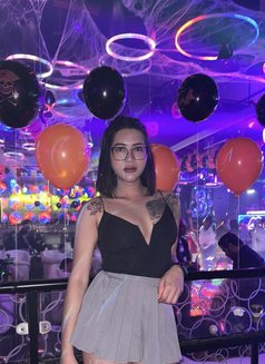 Emz Emz - Transsexual escort in Ajmān Photo 3 of 4