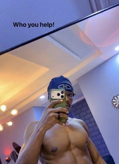 ENERGETIC DR. FOR LADIES AND COUPLES - Male escort in Al Manama Photo 5 of 6
