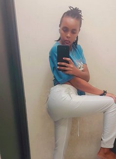 Engfah - escort in Beirut Photo 2 of 3