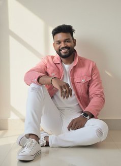 Lifestyle and wellness coach - Acompañantes masculino in New Delhi Photo 2 of 7