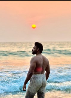 Lifestyle and wellness coach - Acompañantes masculino in New Delhi Photo 4 of 7