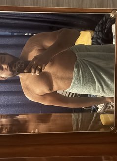 Lifestyle and wellness coach - Acompañantes masculino in New Delhi Photo 6 of 7