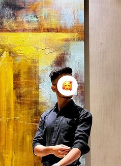 Engineer Tom - Male escort in Pune Photo 2 of 3