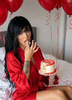 İvana—XXL-Serbia - Transsexual escort in İstanbul Photo 12 of 19