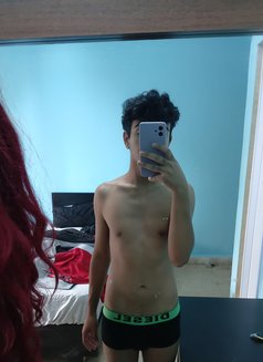 Enjel - Male escort in Beirut Photo 5 of 11