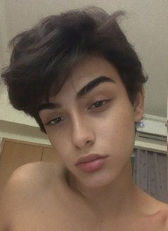 Enjel - Male escort in Beirut Photo 5 of 9
