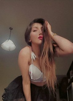 Enji Miral - escort in Beirut Photo 7 of 9