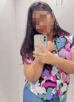 Enjoy Best Blowjob, Aarohi 22yr - puta in Mumbai Photo 4 of 13