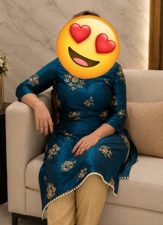 ENJOY MY PORN FILM CAM/VIDEO/ PORN MAKER - puta in Noida Photo 2 of 23