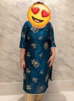 ENJOY MY PORN FILM CAM/VIDEO/ PORN MAKER - puta in Noida Photo 1 of 23