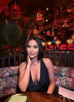 Enjoy - Transsexual escort in Abu Dhabi Photo 17 of 21