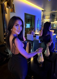 Enjoy - Transsexual escort in Abu Dhabi Photo 19 of 21