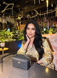 Enjoy - Transsexual escort in Abu Dhabi Photo 21 of 21
