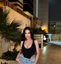 Enjoy - Transsexual escort in Abu Dhabi Photo 21 of 23