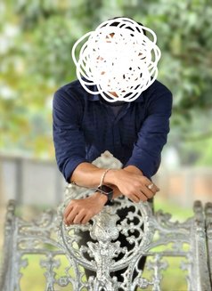 Enjoy This Vaccation With Akash - Masajista in Kolkata Photo 2 of 8