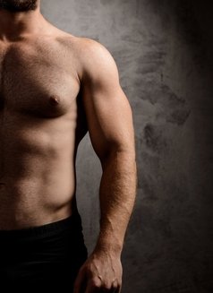 Enjoyer - Male adult performer in Doha Photo 1 of 2