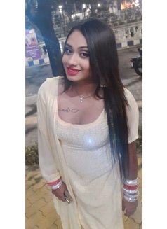 Enna - Transsexual escort in Kolkata Photo 1 of 6