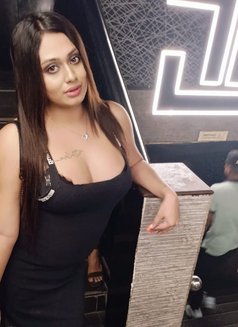 Enna - Transsexual escort in Kolkata Photo 14 of 16