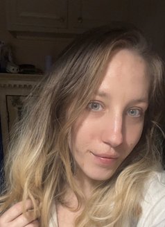 Enny - puta in Abha Photo 1 of 2