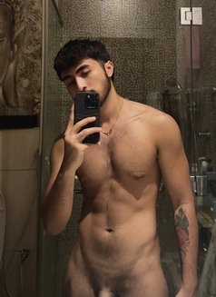 HOT ENRIQUE - Male escort in Dubai Photo 13 of 21