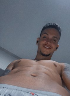 Enzo - Acompañantes masculino in Glasgow Photo 4 of 7