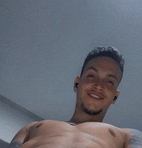 Enzo - Acompañantes masculino in Glasgow