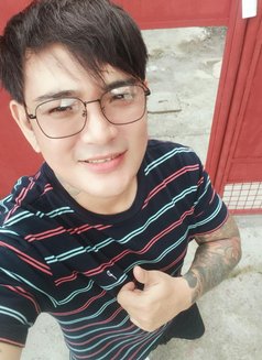 Enzo - Male escort in Manila Photo 3 of 13