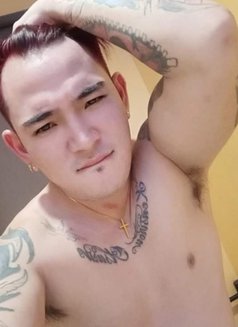 Enzo - Male escort in Manila Photo 5 of 13