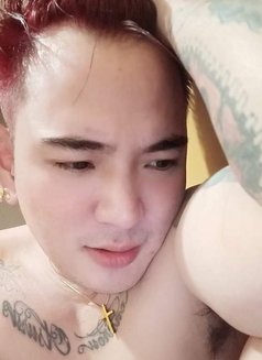 Enzo - Male escort in Manila Photo 7 of 13